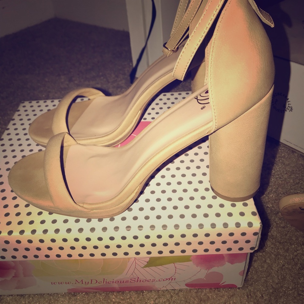 Size 7 Platform Heels